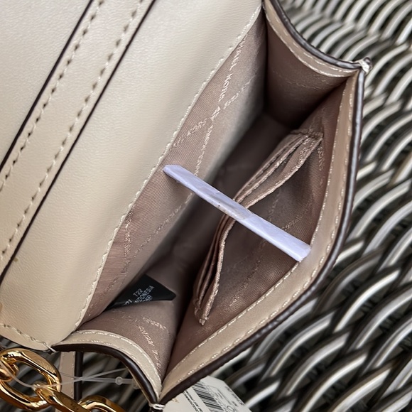 Michael Kors Carmen Small Logo Smartphone Crossbody Bag
Light Cream Multi - Picture 7 of 16